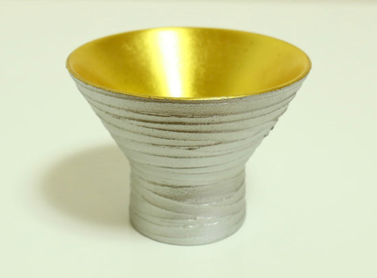 ぐい呑み（錆漆）